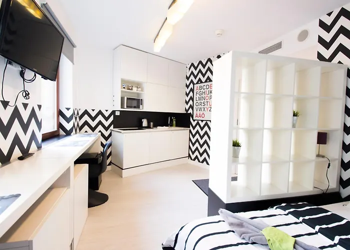 Happyestate - Just In Center - Ul Krawiecka 3 - Old Town Apartment *